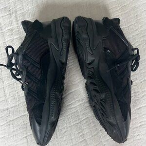 Adidas OZWEEGO Black Shoes 6